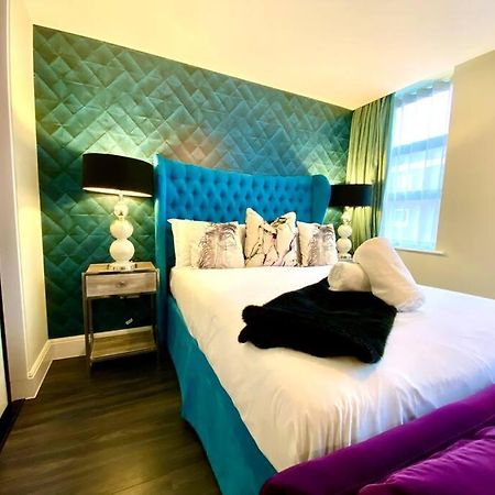 פול Stunning Apartment Suite - Free Parking & Wifi! מראה חיצוני תמונה