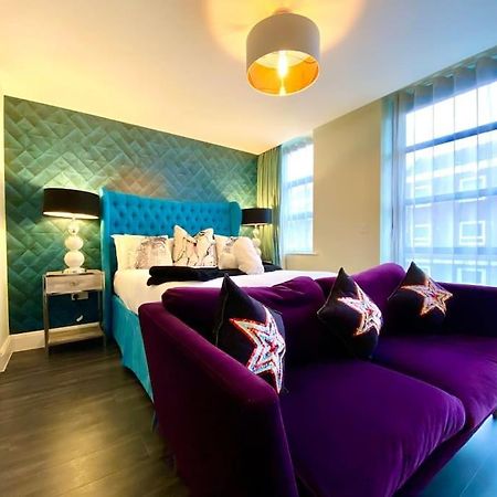 פול Stunning Apartment Suite - Free Parking & Wifi! מראה חיצוני תמונה