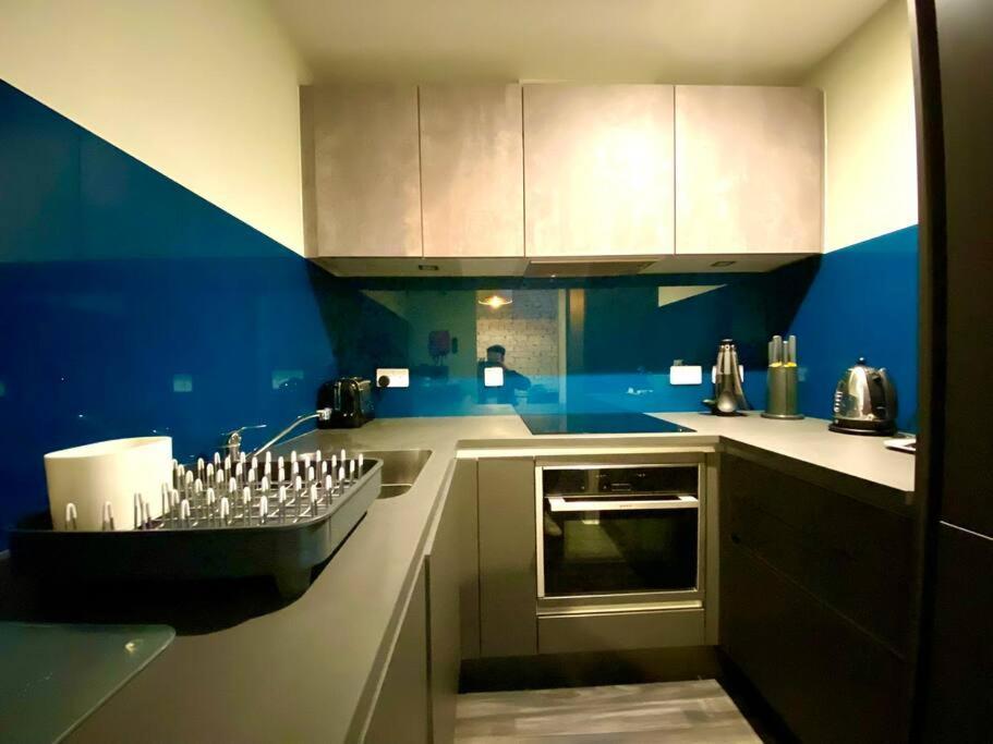 פול Stunning Apartment Suite - Free Parking & Wifi! מראה חיצוני תמונה