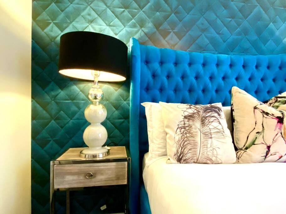 פול Stunning Apartment Suite - Free Parking & Wifi! מראה חיצוני תמונה